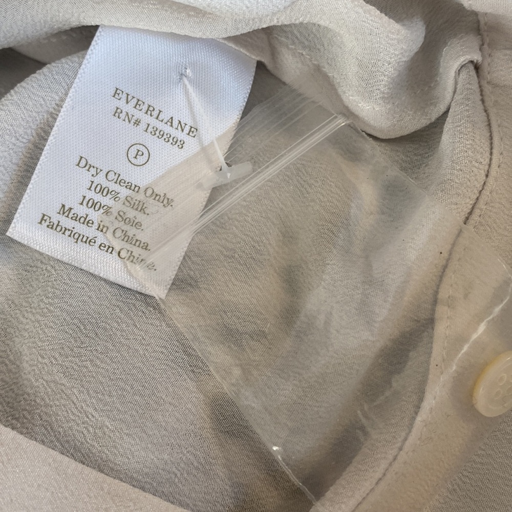 Everlane Short Sleeve Square Blouse - Picture 4 of 5